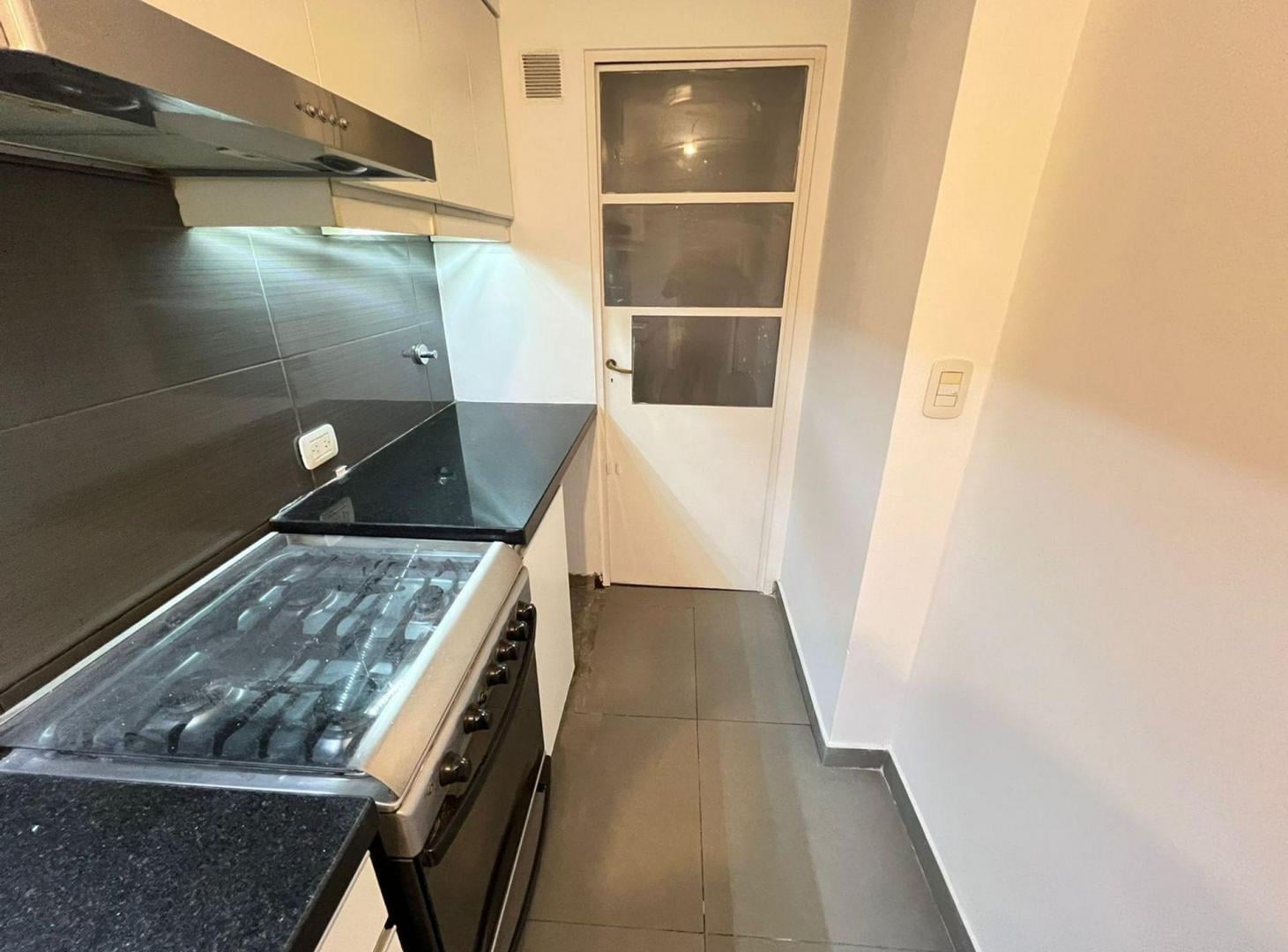 Foto de Alquiler Depto de 3 Ambientes c/ patio Las Cañitas, imagen 3