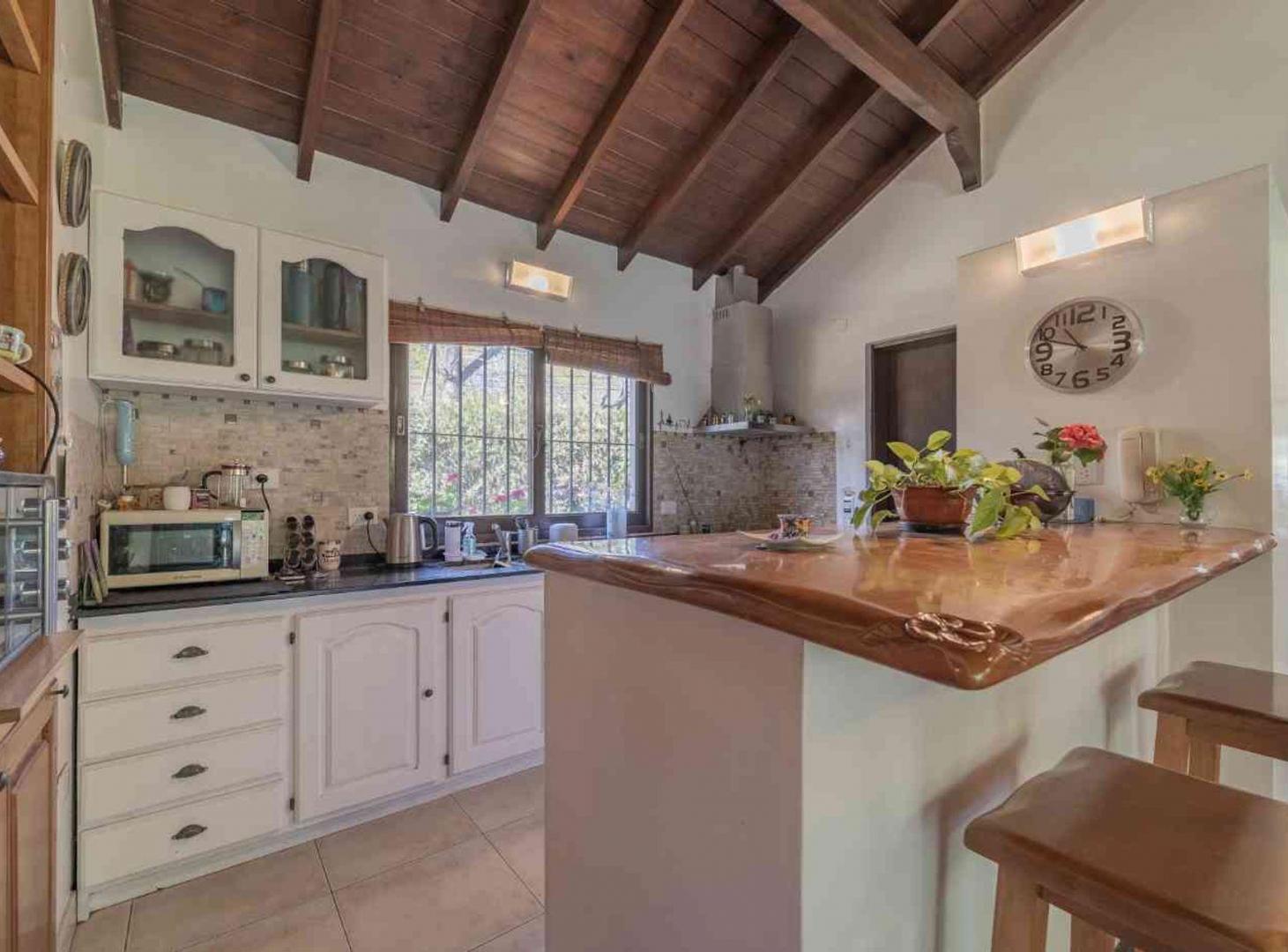 Foto de Casa 5 Ambientes, Pileta Jardín Parrilla Cochera, imagen 3