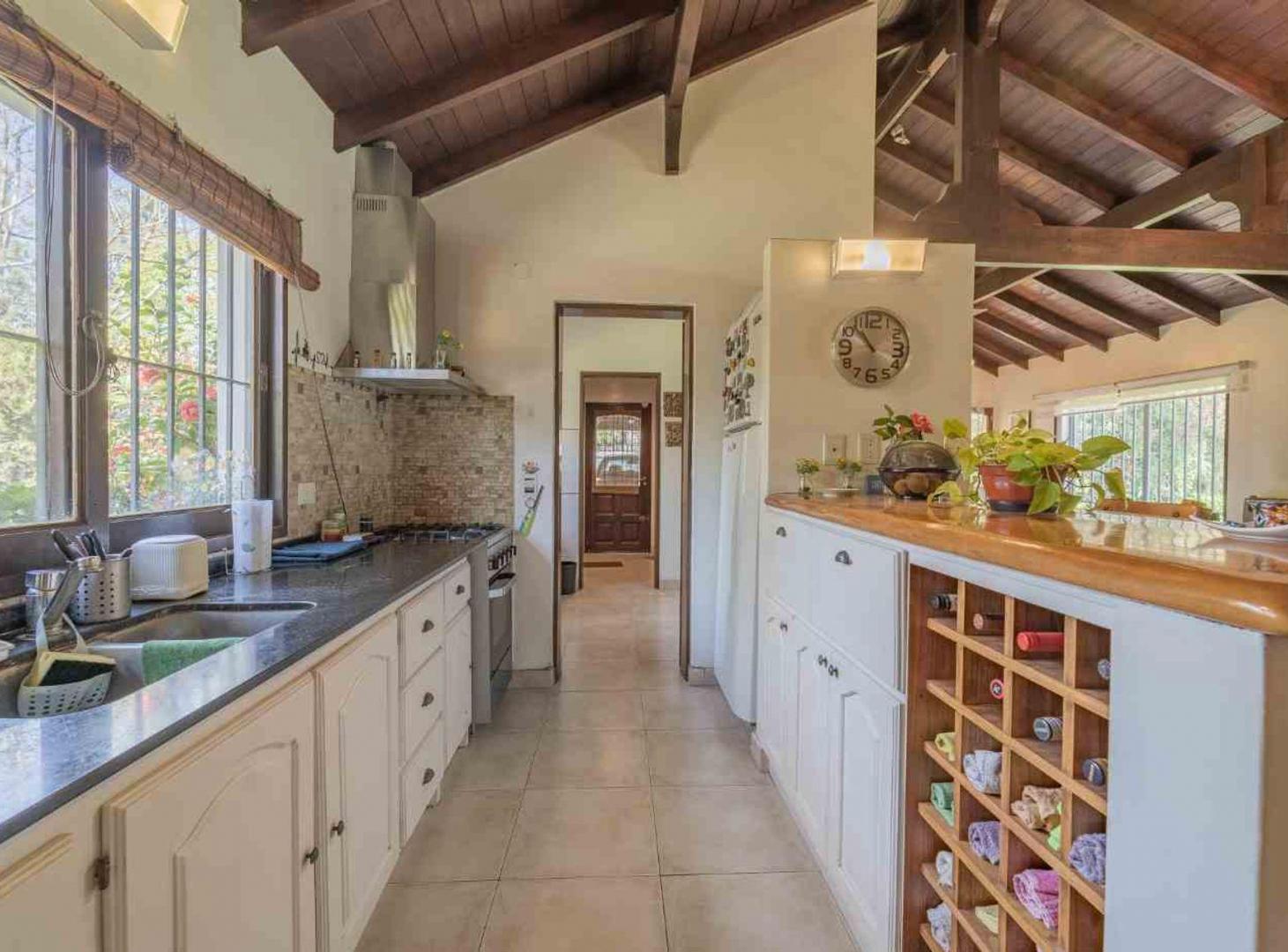 Foto de Casa 5 Ambientes, Pileta Jardín Parrilla Cochera, imagen 5