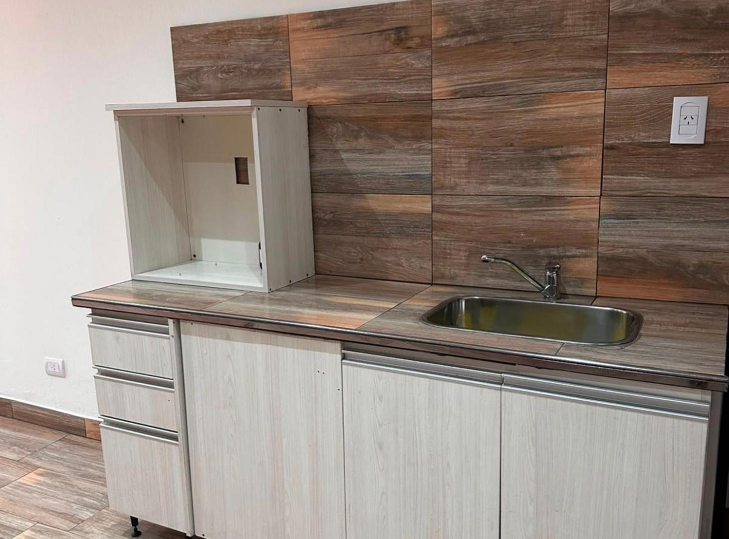 Foto de ALQUILER LOCAL COMERCIAL PABLO PODESTA 110 MTS 2, imagen 4
