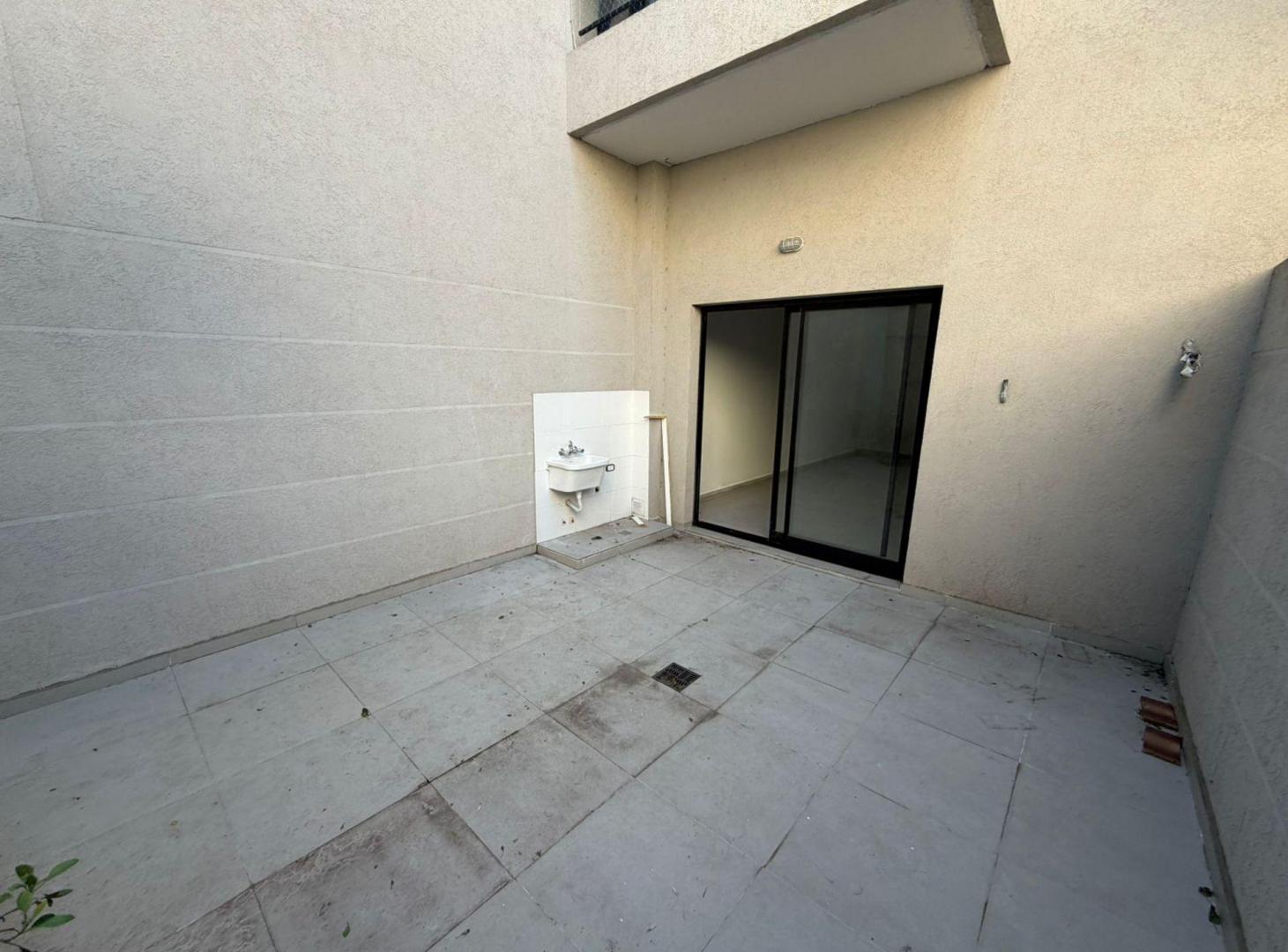 Foto de Departamento en alquiler con patio en Lugano, imagen 5