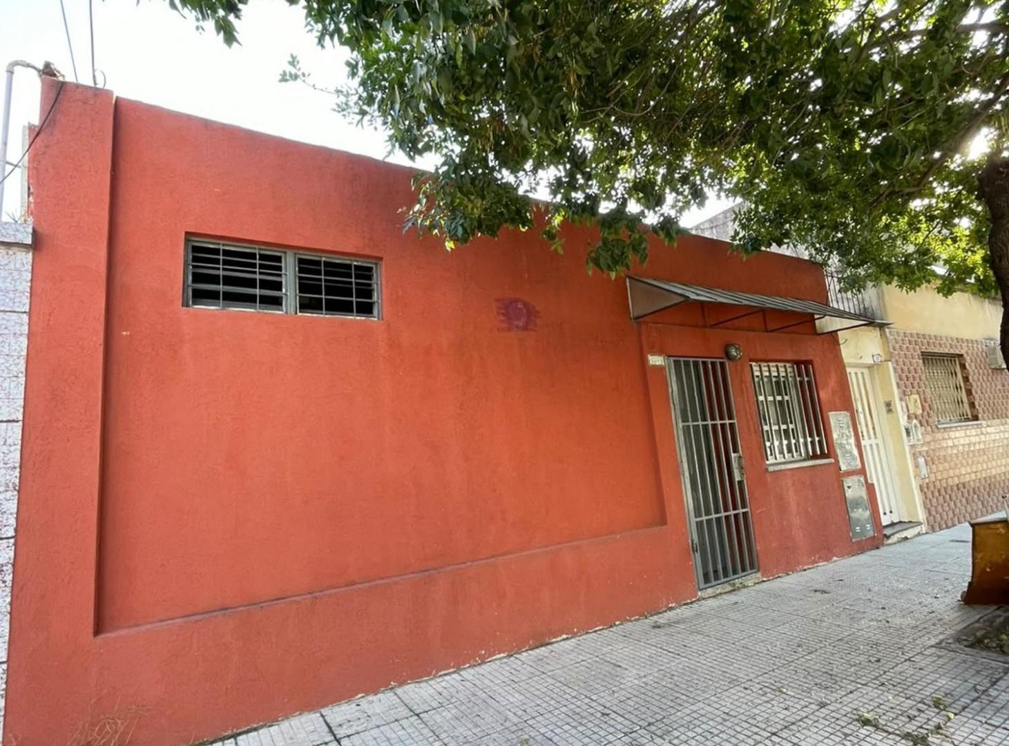 Foto de VENTA PH 3 AMB AL FRENTE V LUGAN0 A REFACCIONAR, imagen 5