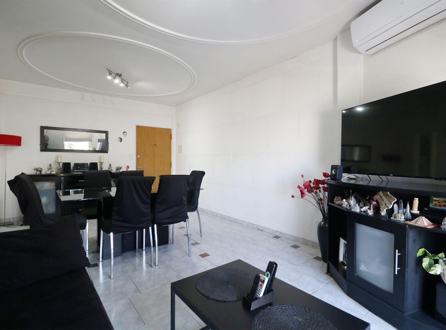 Foto de VENTA Depto 2 amb. c/ TERRAZA PROPIA en Floresta, imagen 4