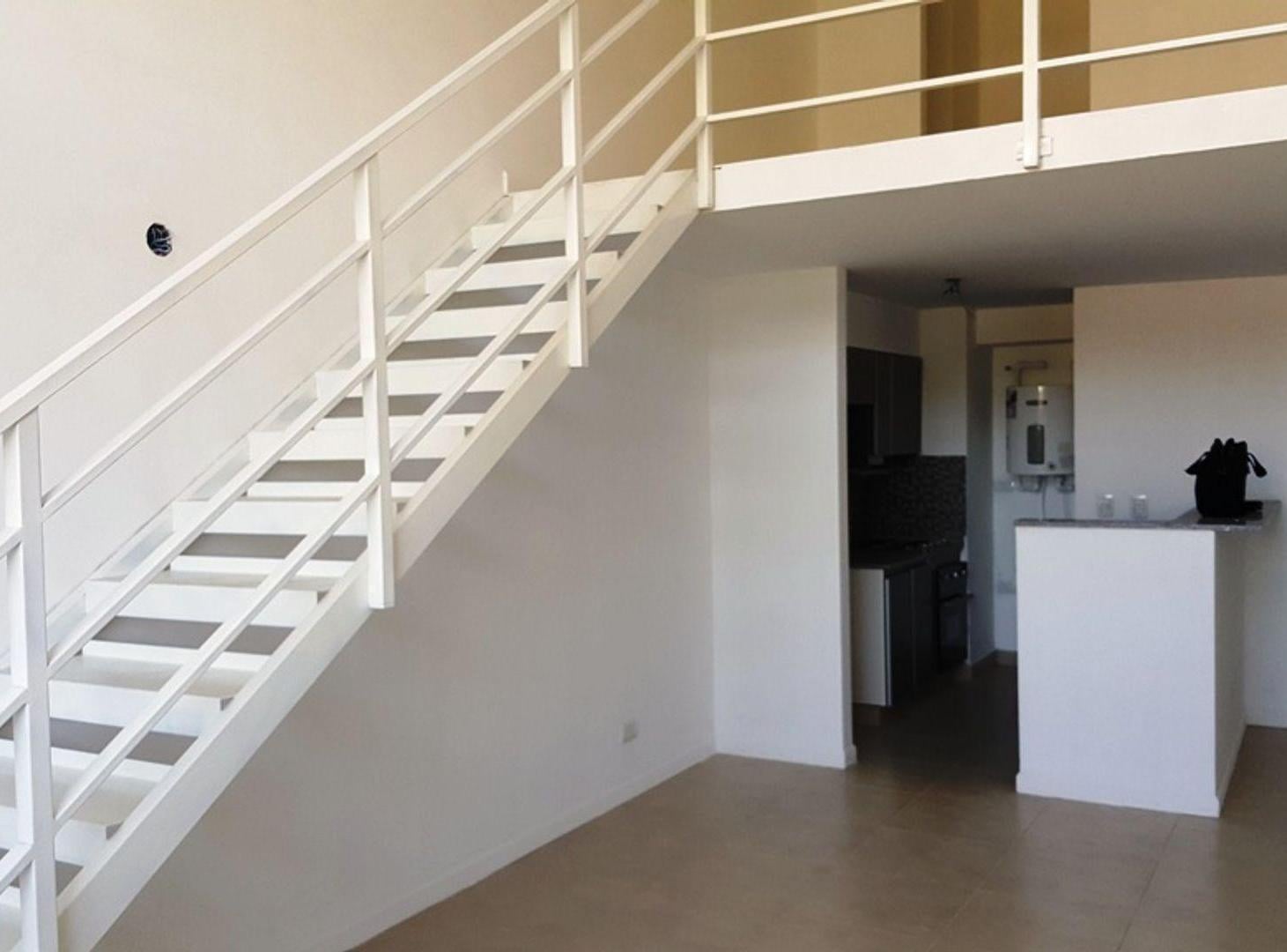 Foto de DEPARTAMENTO 2 AMBIENTES VENTA LANUS OESTE, imagen 1