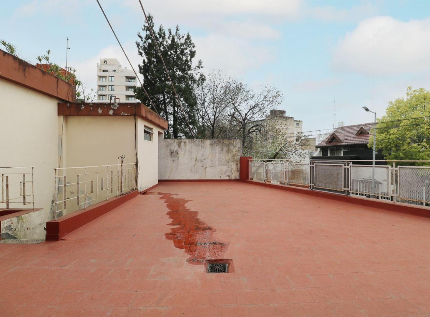 Foto de CASA 4 AMB+DEPTO 2 AMB+COCHERA | PARQUE CHACABUCO, imagen 3