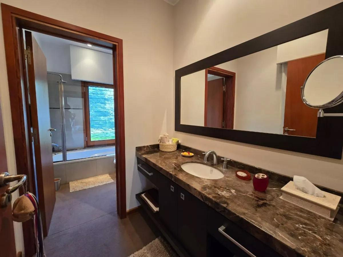 Casa en Venta en Anisacate 3 Dorm. 3 Baños con Pileta y Cochera Doble 3