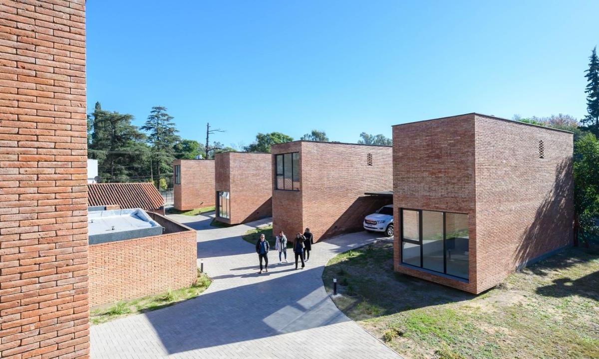 Duplex en Villa Allende 2 Dorm. con Patio Housing 3