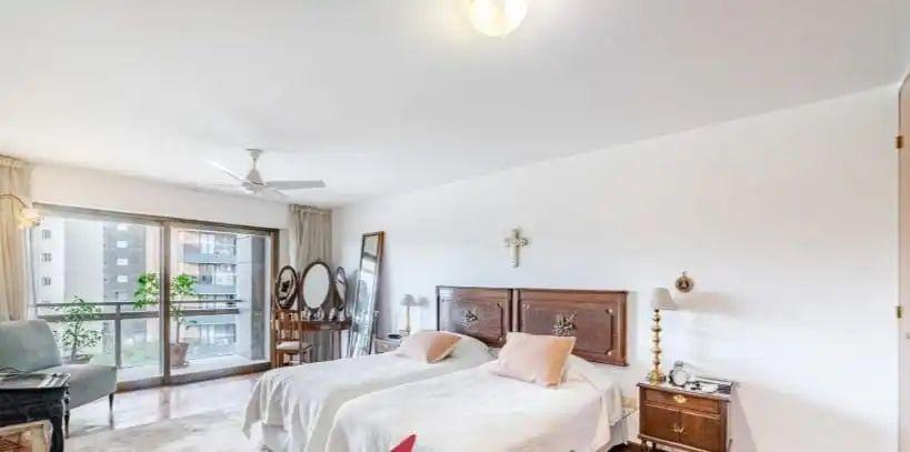 Departamento en Venta Plaza Espala 5 Dorm. 6 Baños con Balcon 2