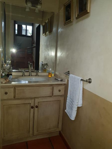 Casa Lomas de San Martín 4 Dorm. 3 Baños Cochera Pileta 4