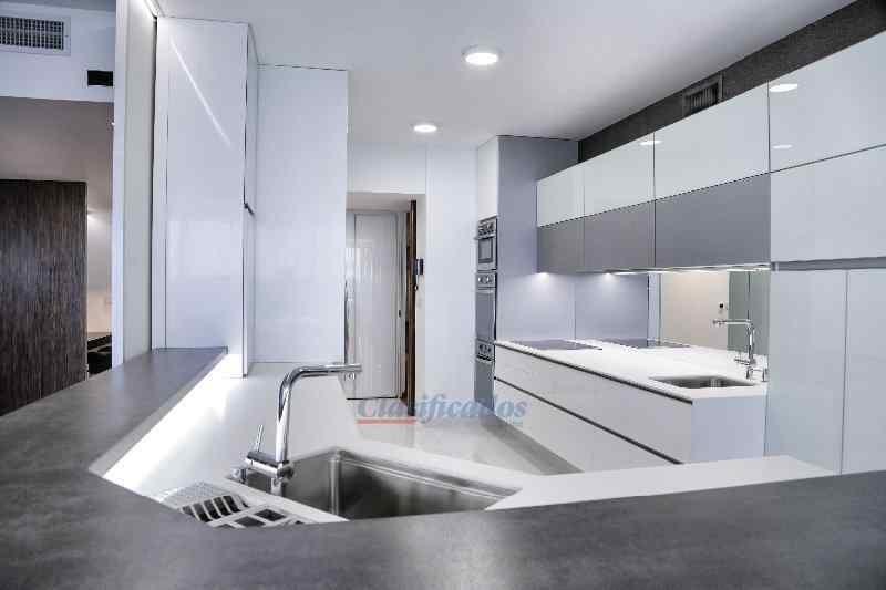 Departamento en Venta en Villa Belgrano 3 Dorm. 5 Baños con Cocheras Dobles Privadas y Pileta 4