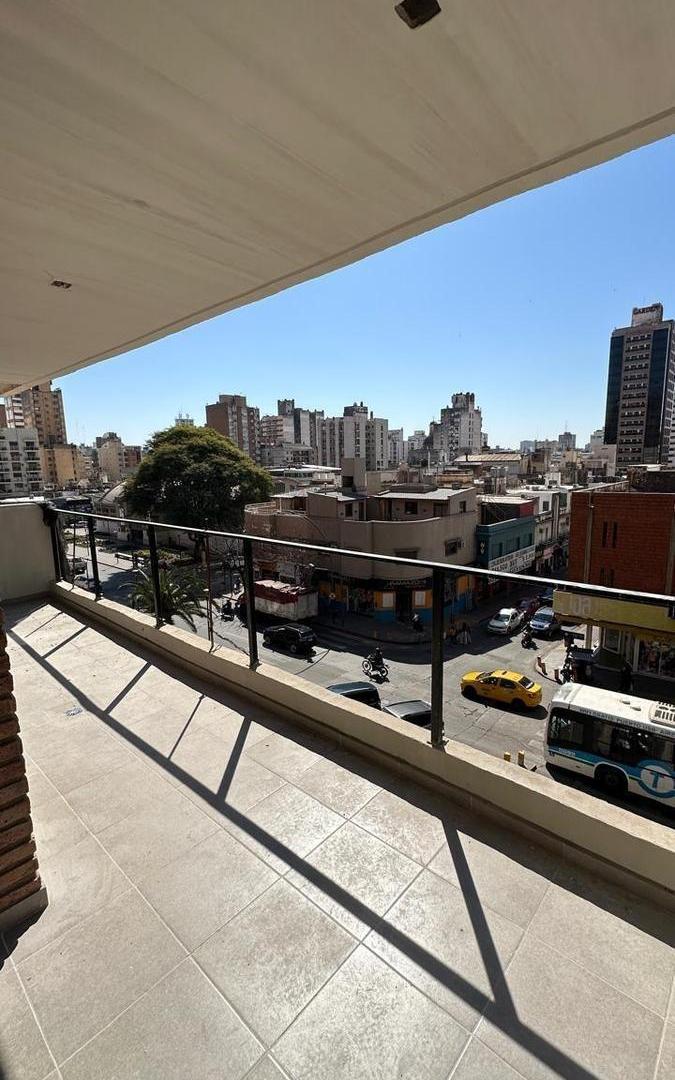 Departamento en  Nueva Córdoba Reggia 6 1 dormitorio con balcón 1 baño con amenities