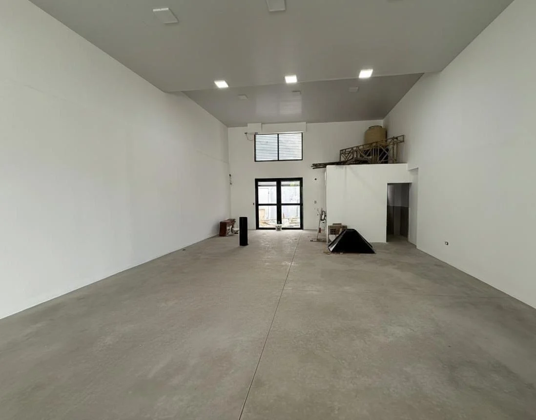 Foto de Venta de Galpón de 165 m2 en Barrio San Martín a una Cuadra de Av Castro Barros, imagen 1