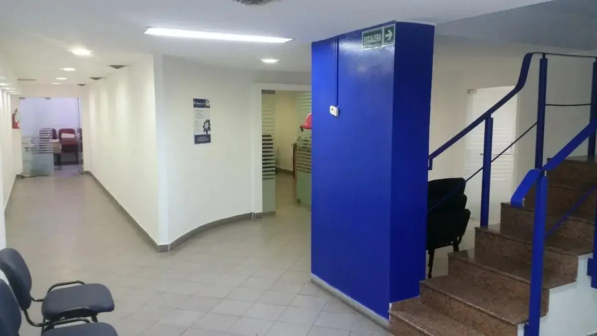 Local en alquiler ubicado muy cerca de nueva Córdoba 382 m2 4