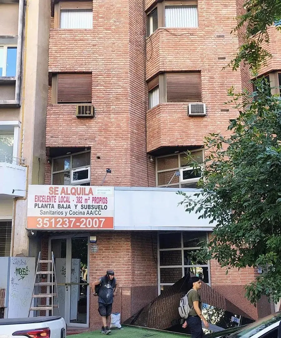 Local en alquiler ubicado muy cerca de nueva Córdoba 382 m2 5