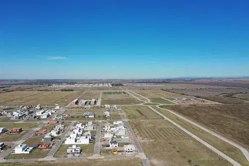 Terrenos  en venta  en Brisas de Manantiales 258m2 5