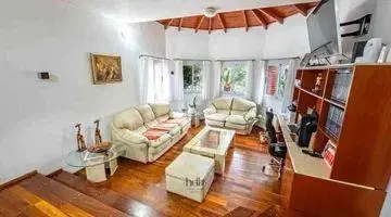 Casa venta en Country Jockey 3 dormitorios 3 baños pileta fondo golf 4