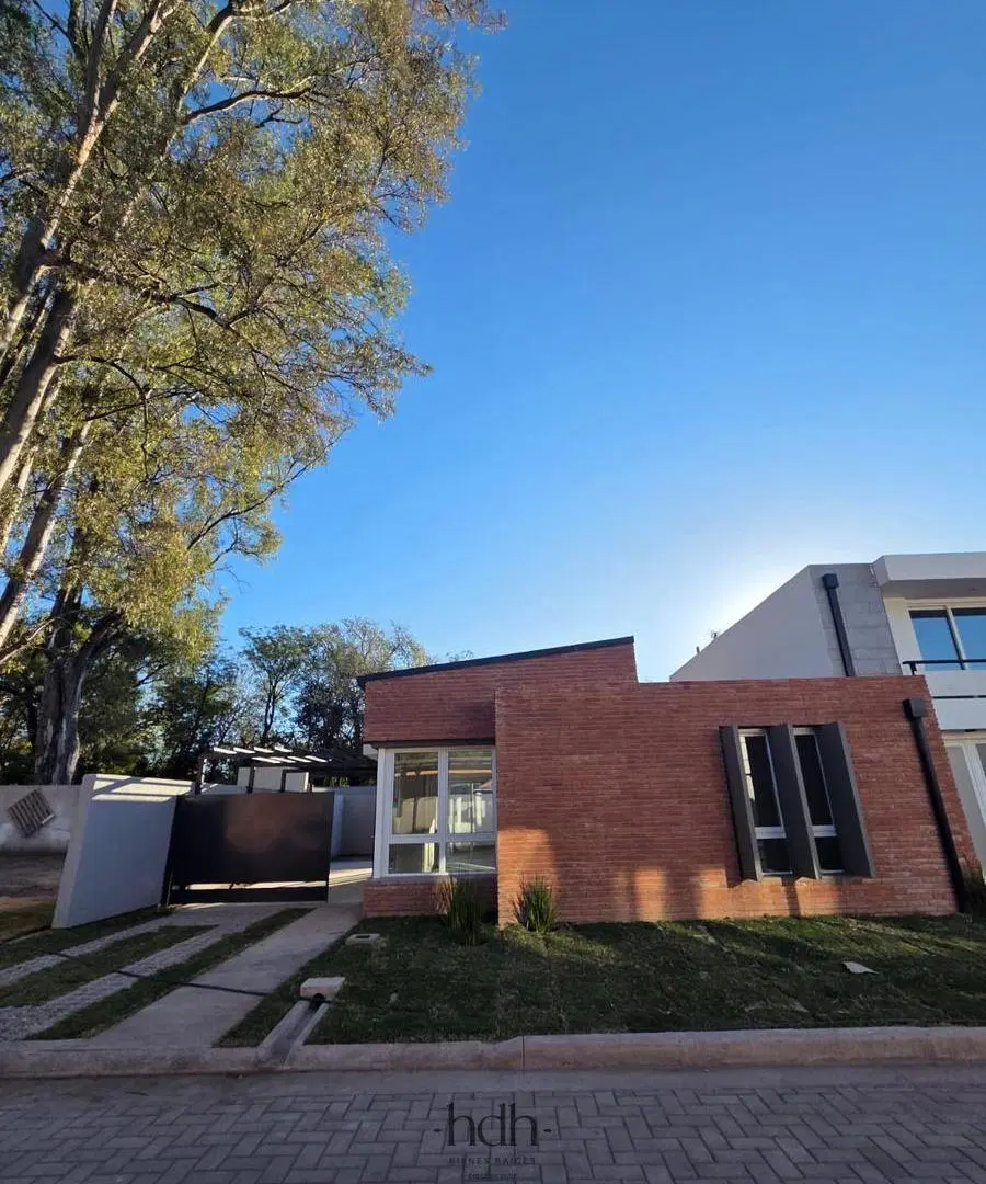 Casa alquiler housing de 2 dormitorios 2 baños en housing con amenities seguridad 24 hs 5