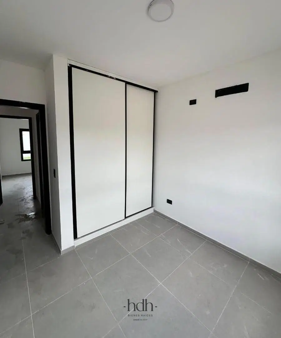 Casa Venta 2 dormitorios 1 baño patio en planta baja seguridad 24 hs 4