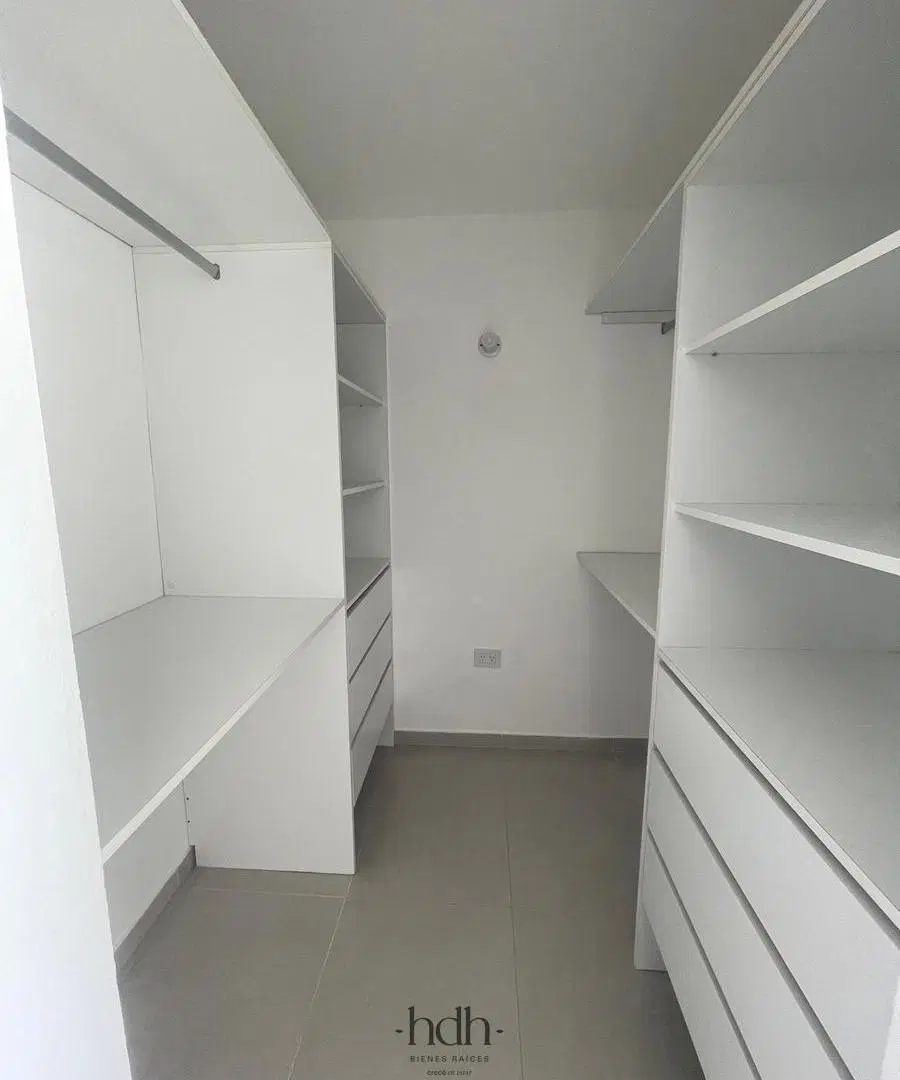 Casa alquiler 3 dormitorios 3 baños con seguridad 24 hs 3
