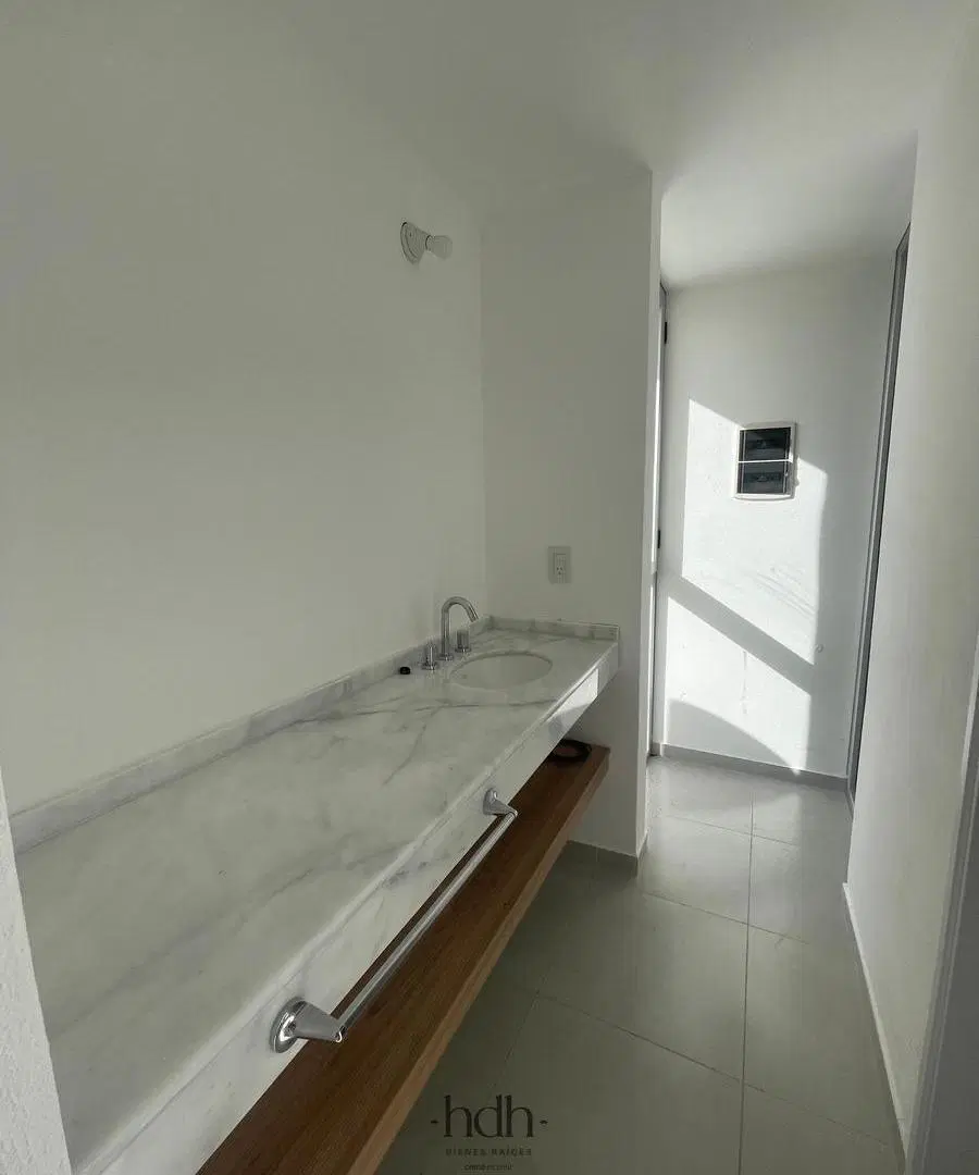 Casa alquiler 3 dormitorios 3 baños con seguridad 24 hs 2