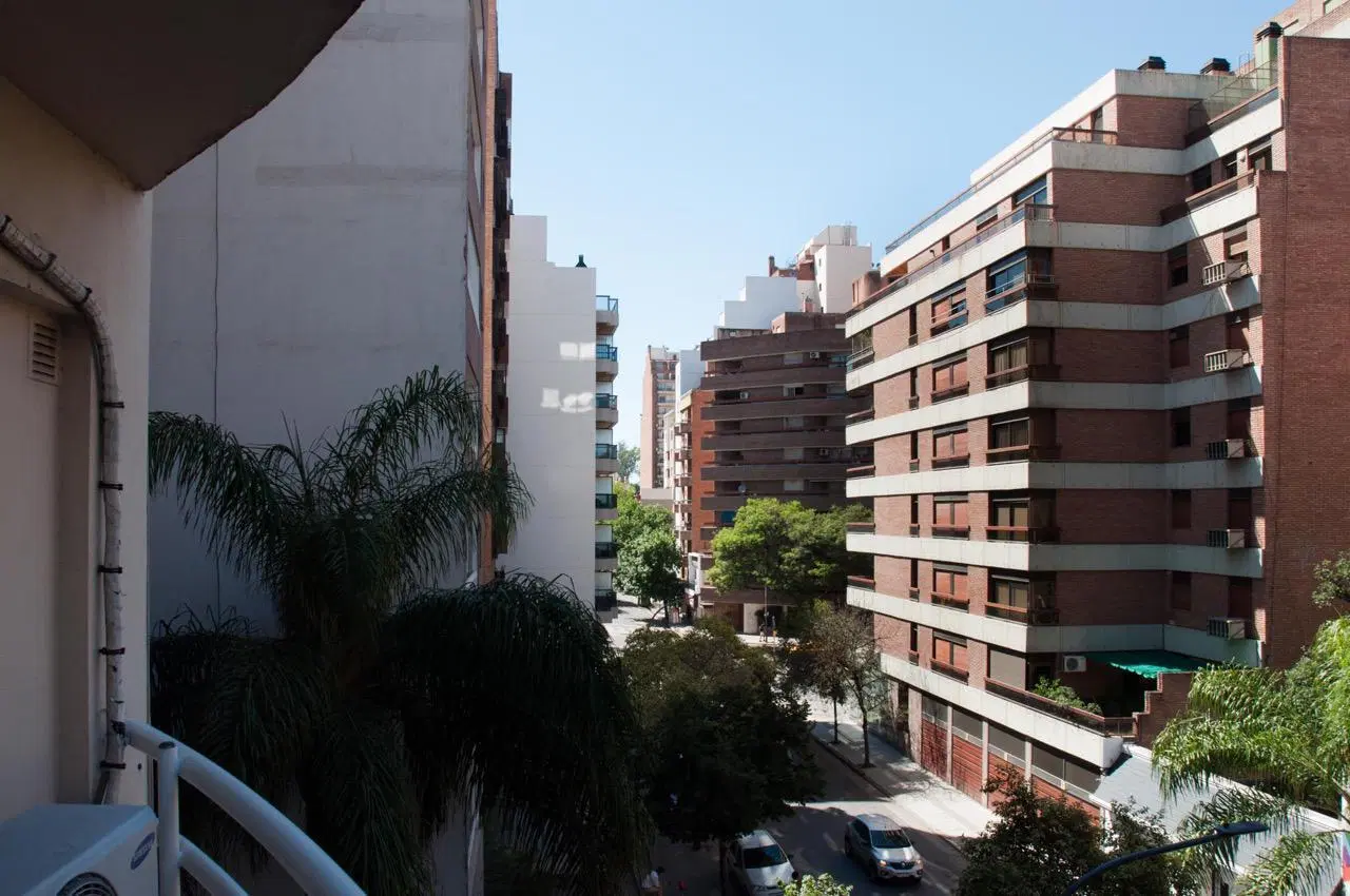 Alquiler 1 dormitorio con balcón frente amoblado Nueva Córdoba temporario 5