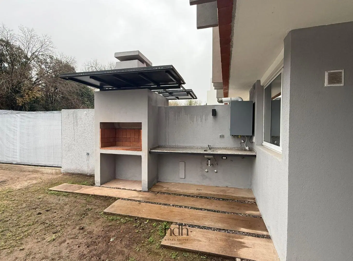 Venta Casa Duplex de 3 dormitorios en housing con amenities seguridad 24 hs 4