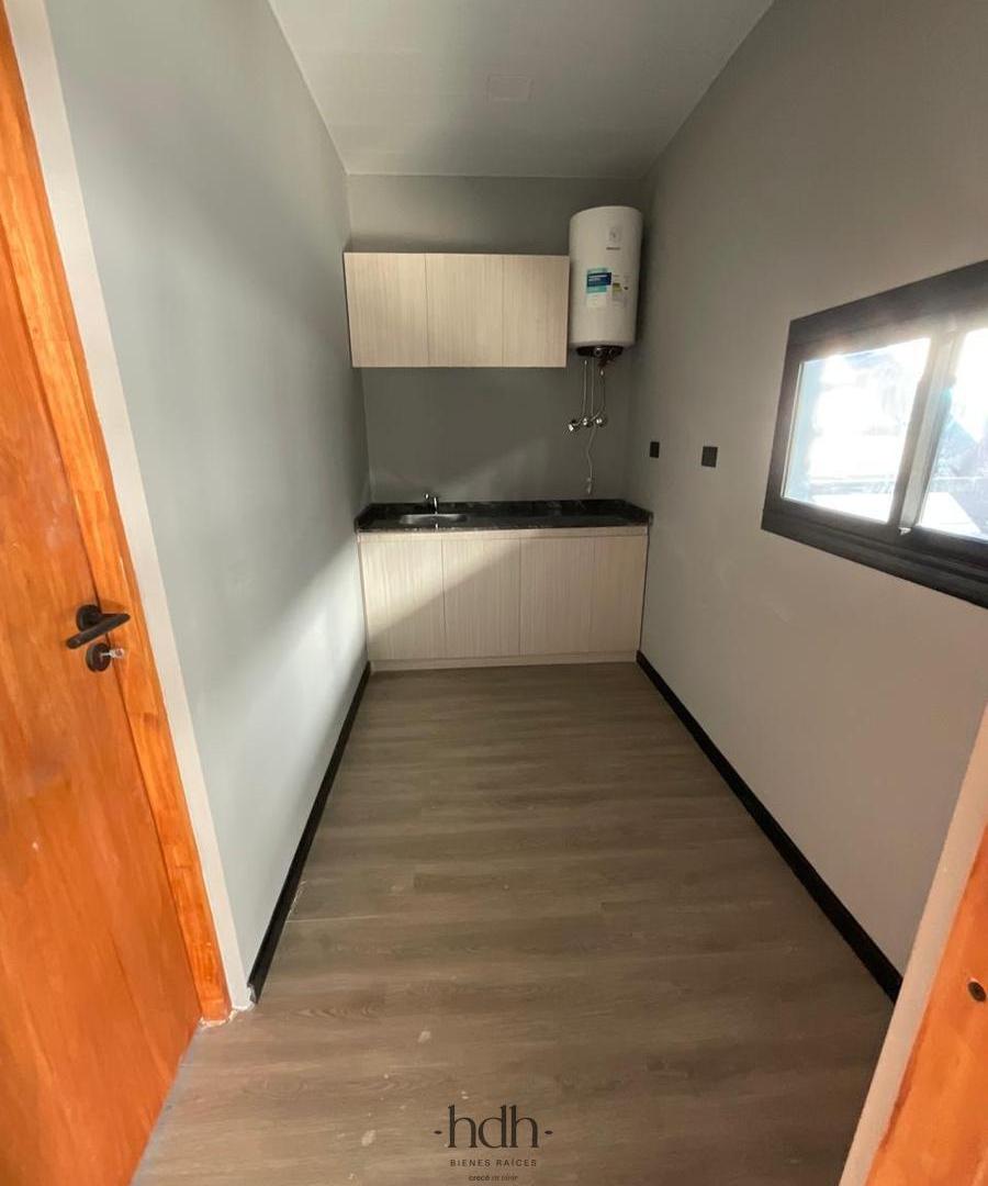 Foto de Galpón venta 1.497 m², imagen 3