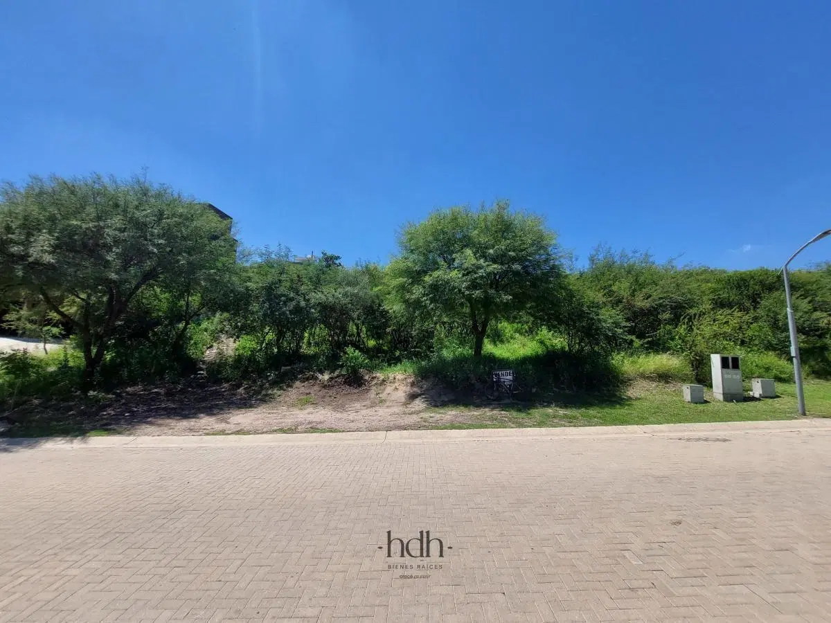 Lote venta 1185 m² Apto Crédito 2