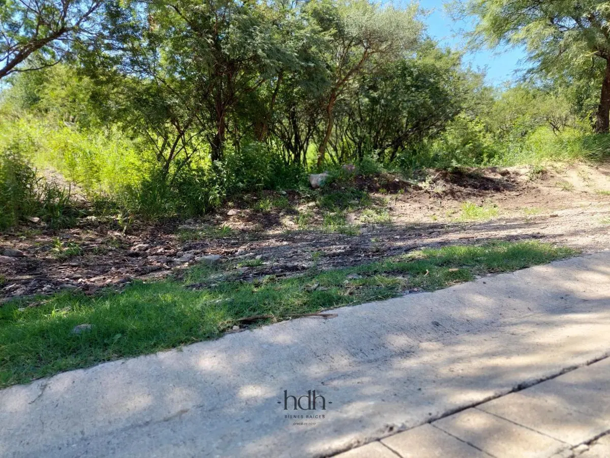 Lote venta 1185 m² Apto Crédito 5