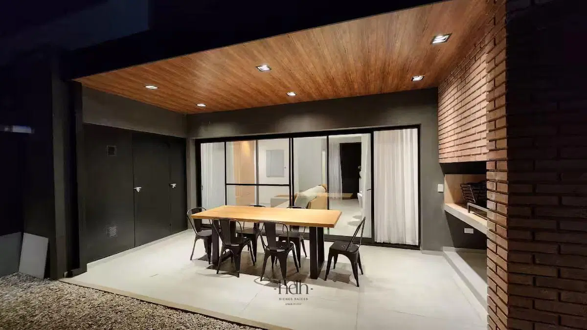 Casa en venta en Cañuelas Chico 3 dormitorios 3 baños con patio amoblada 1