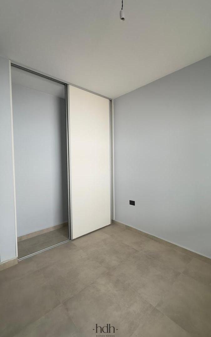 Foto de Duplex en alquiler Colinas de Manantiales 2 Dormitorios con cochera y parrilla en patio, imagen 4