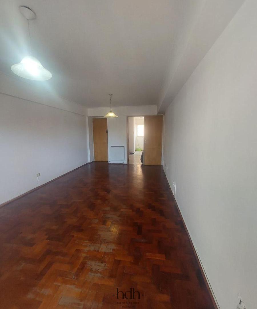 Foto de Departamento 2 dormitorios 1 baño cocina separada con balcón en Nueva, imagen 1