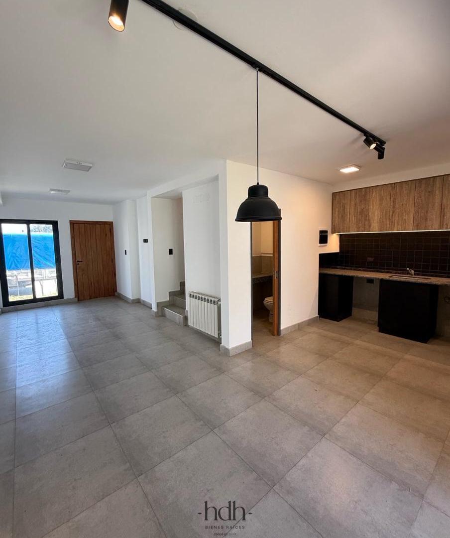 Foto de Casa en venta 3 dormitorios 3 baños patio pileta 24 hs seguridad, imagen 5