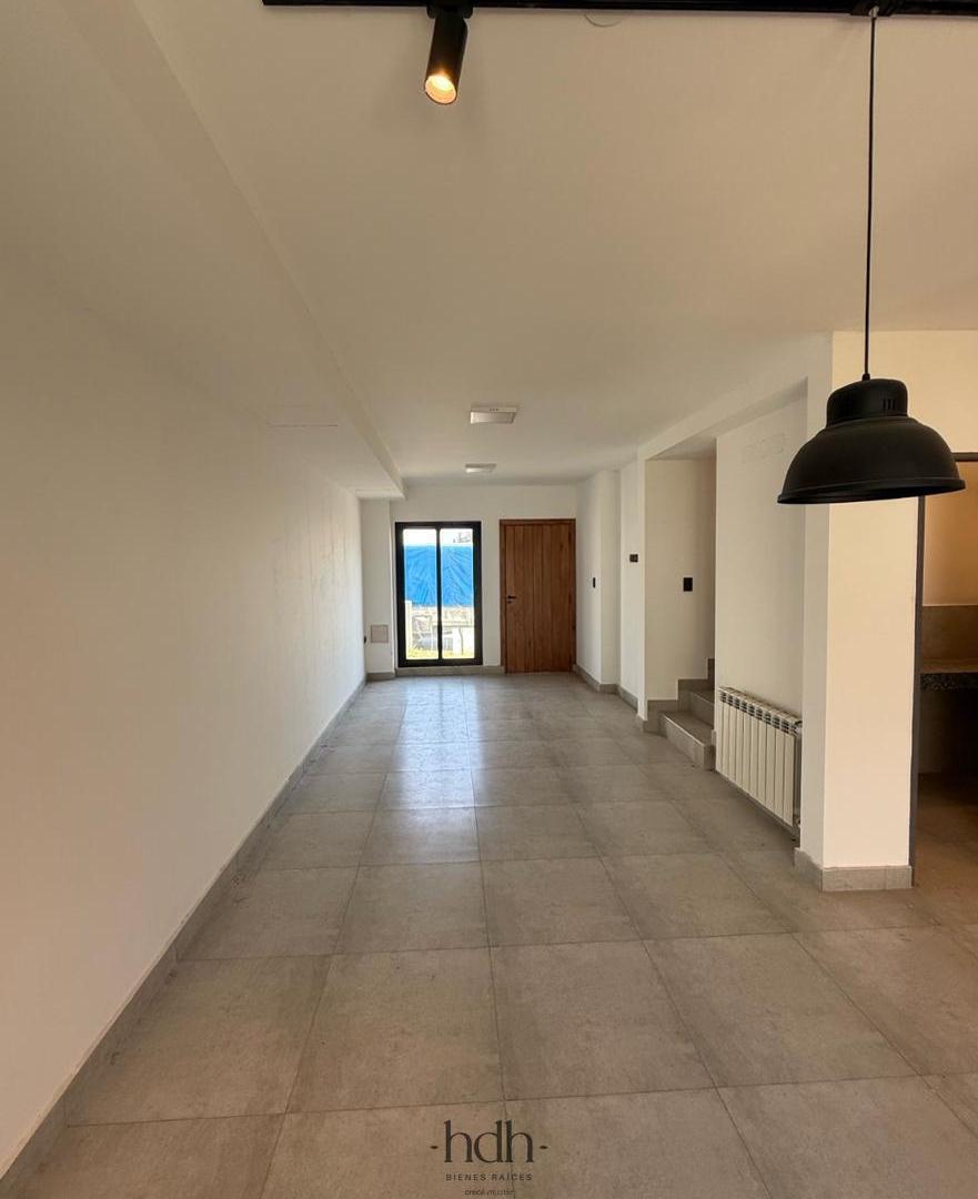 Foto de Casa en venta 3 dormitorios 3 baños patio pileta 24 hs seguridad, imagen 3