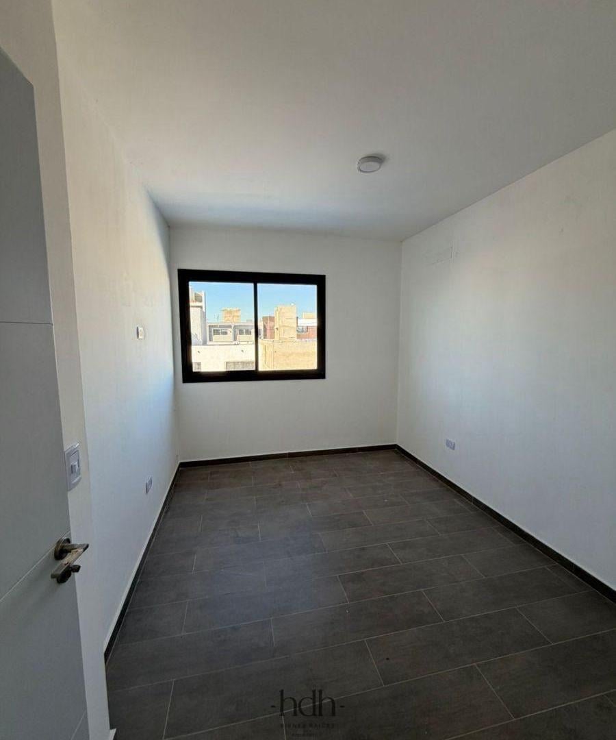 Foto de Casa venta 2 dormitorios 2 baños con seguridad 24 hs Docta Boulevard, imagen 3
