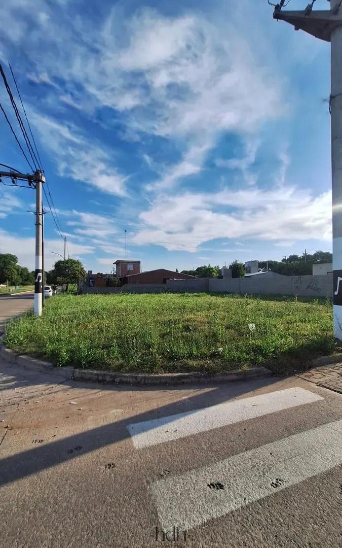 Foto de Lote Venta Amplio Esquina de 18 x 26,25 m Barrio Matienzo, imagen 2