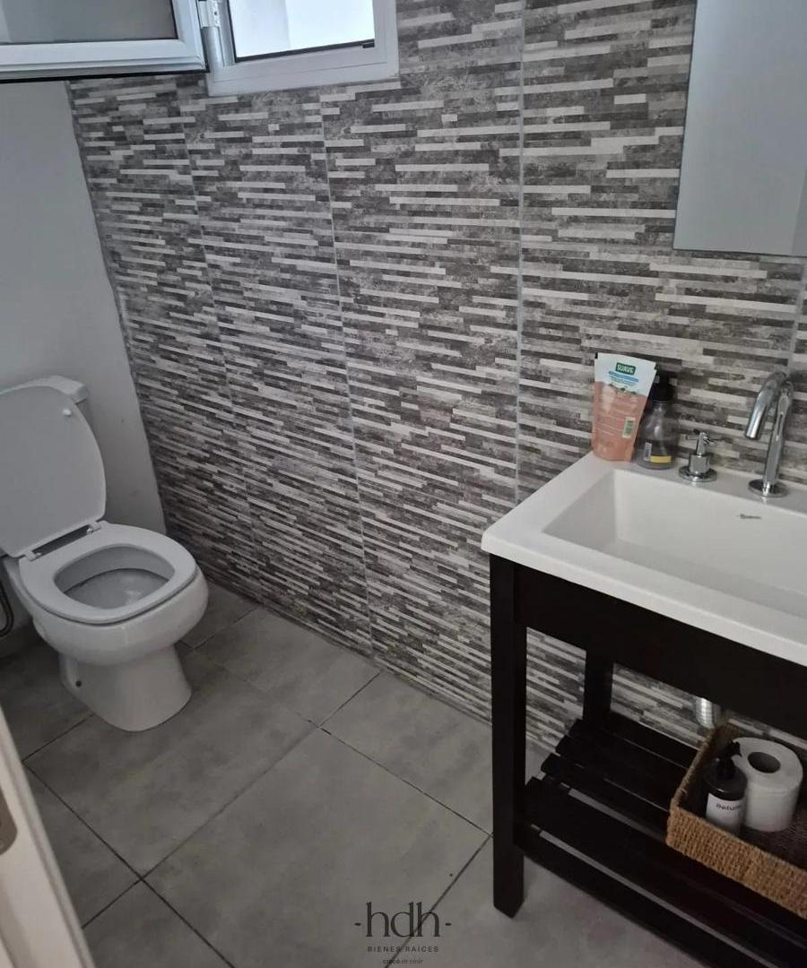 Foto de Duplex venta 2 dormitorios 2 baños con Seguridad 24 hs, imagen 4