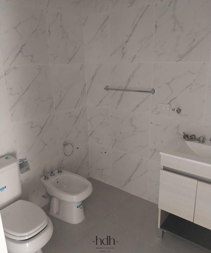 Foto de Casa venta en Barrio Norte 1 2 dormitorios 1 baño pileta, imagen 4