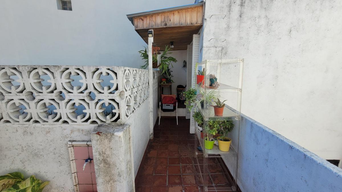 PH 2 Ambientes Al Frente 1er Piso con Balcon y Patio 4