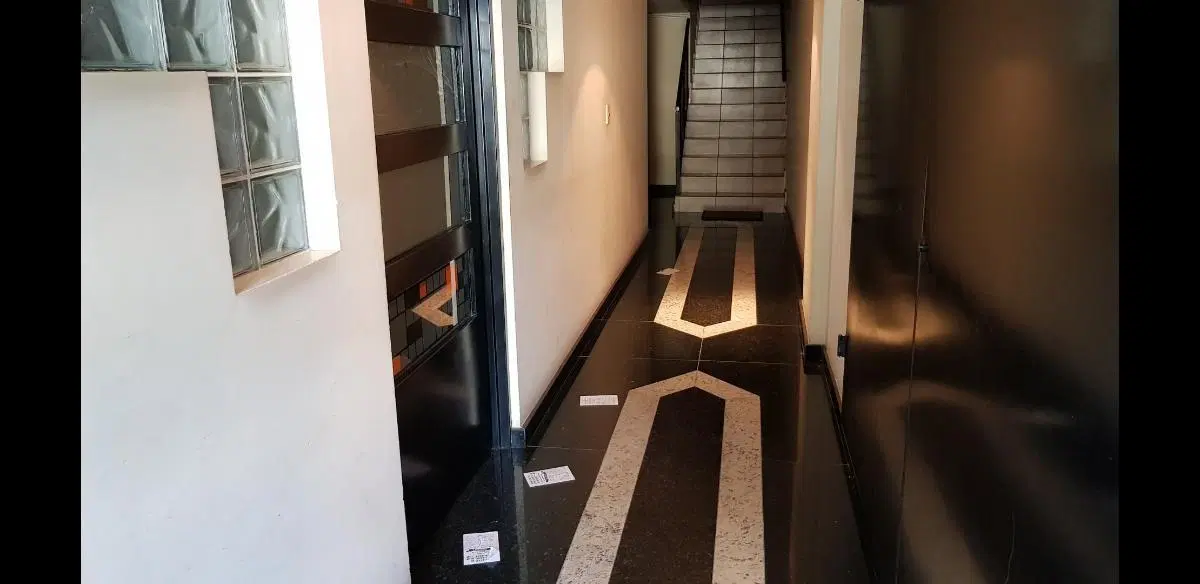 Piso Único de 4 Ambientes en Primer Piso Excelente Calidad en Construcción 1