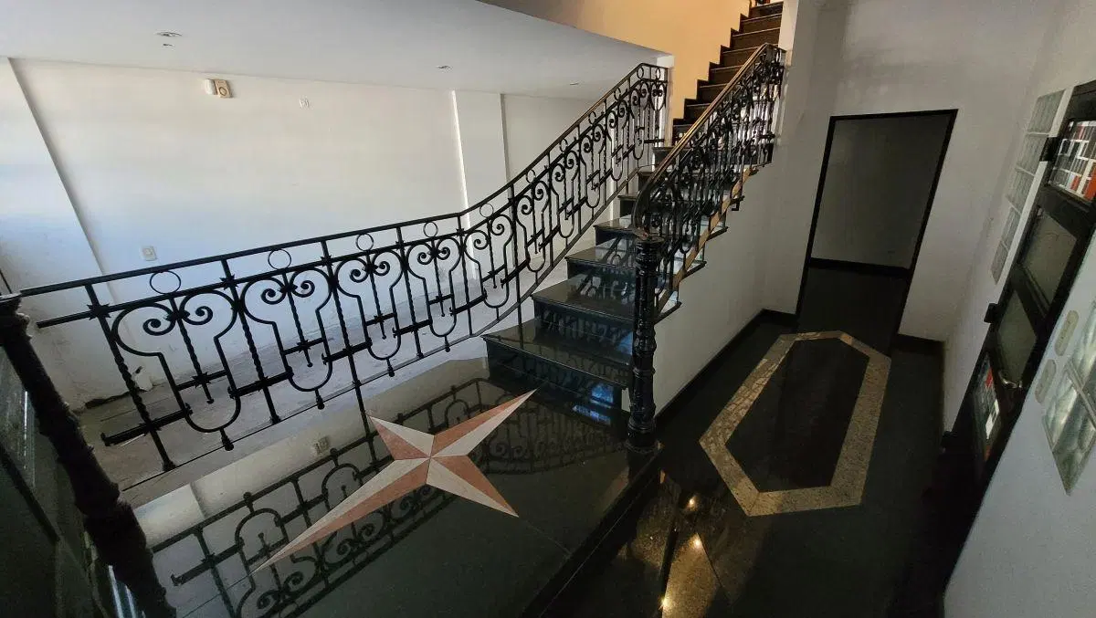 Piso Único de 4 Ambientes en Primer Piso Excelente Calidad en Construcción 4