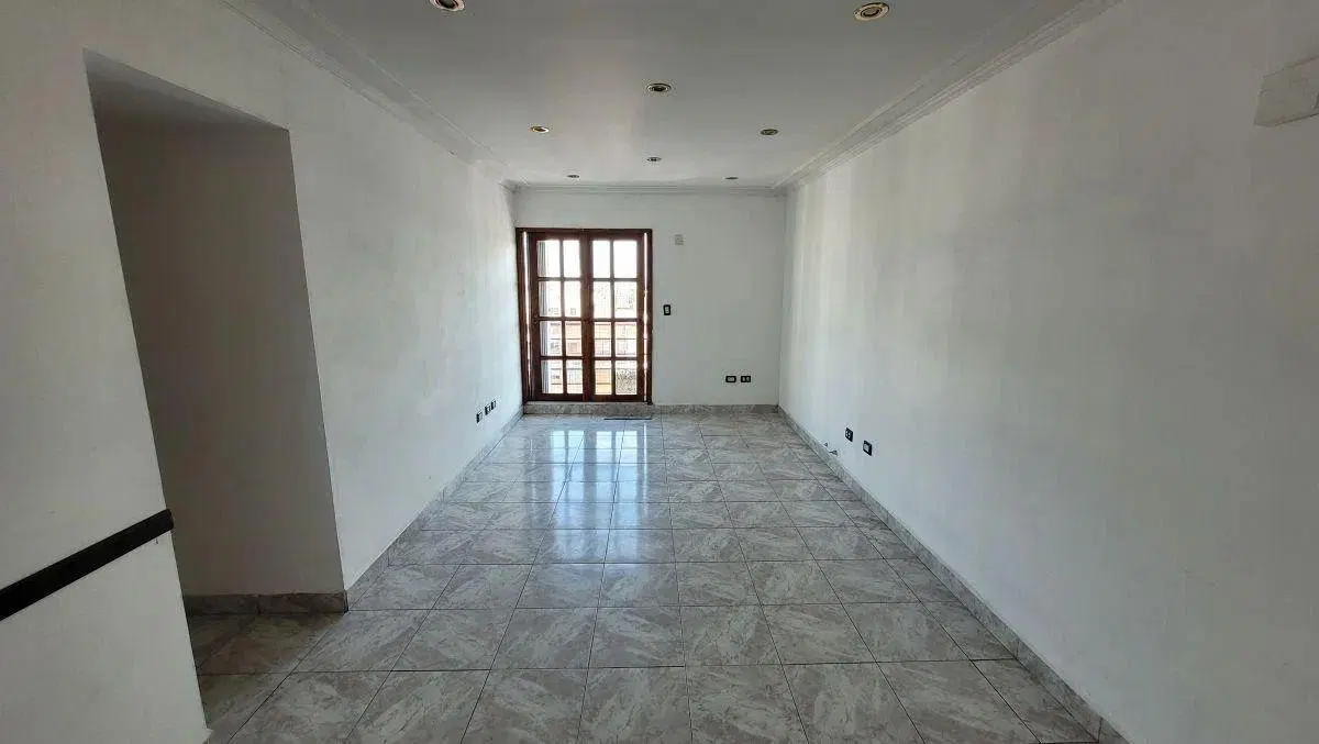 Departamento 3 Ambiente con Patio y Balcon Piso 12,muy Luminoso 5
