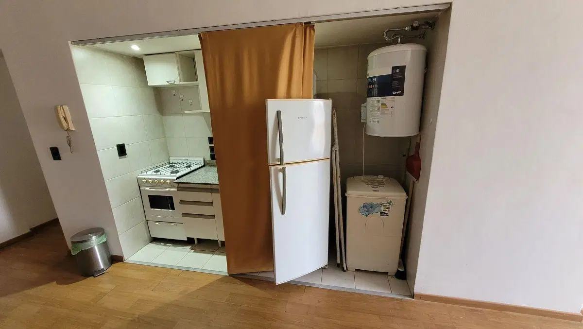 DEPARTAMENTO MONOAMBIENTE AL FRENTE CON BALCON 7MO PISO 8