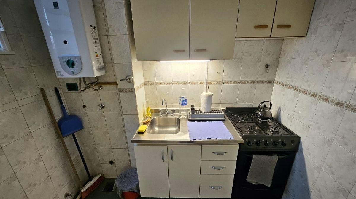 Foto de DEPARTAMENTO 2 AMB CONTRA FRENTE MUY LUMINOSO 1ER PISO, imagen 4
