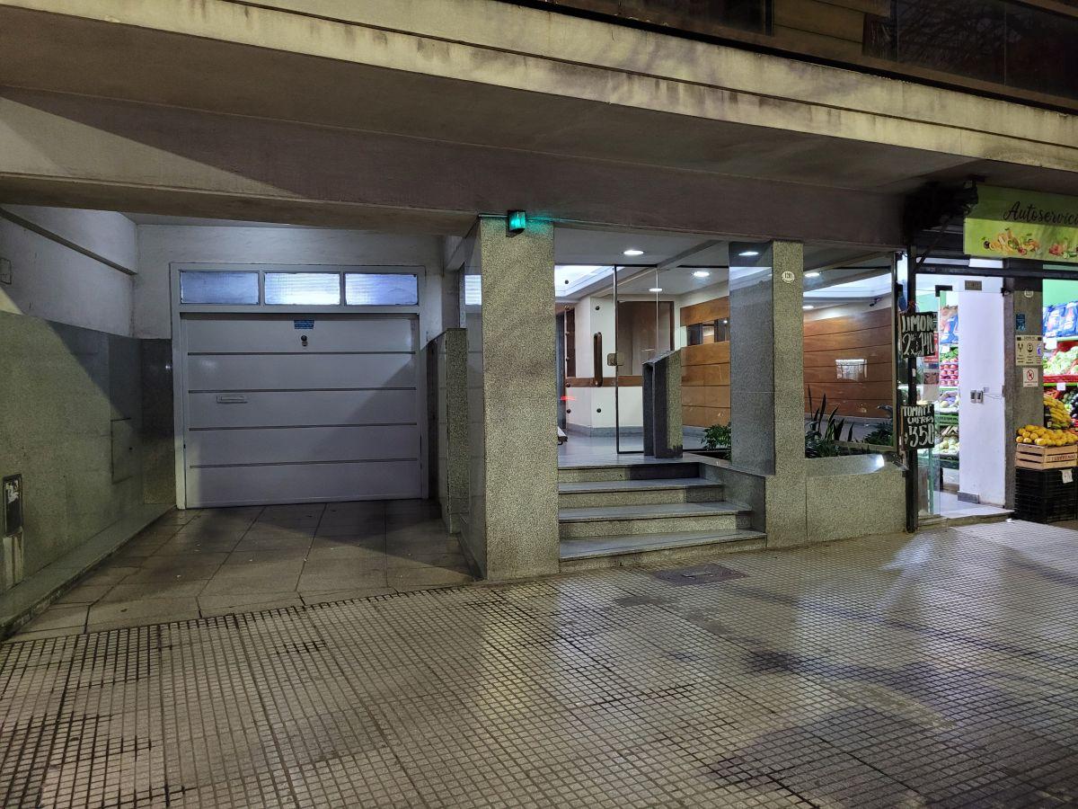 Foto de DEPARTAMENTO 2 AMB. AL FRENTE C/BALCON 2DO PISO LUMINOSO, imagen 5