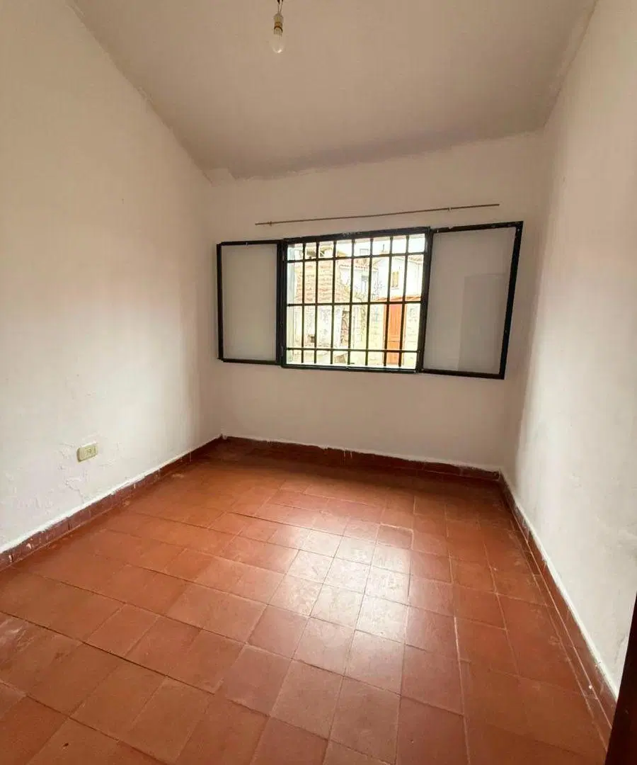 ALQUILER VICOR CASA 2 HAB CON PATIO E INGRESO VEHICULAR 1