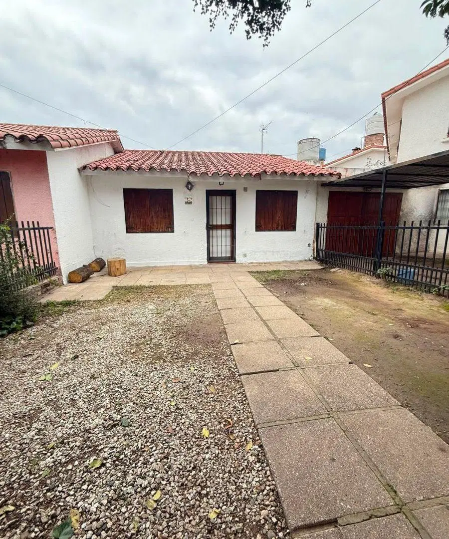 ALQUILER VICOR CASA 2 HAB CON PATIO E INGRESO VEHICULAR 8