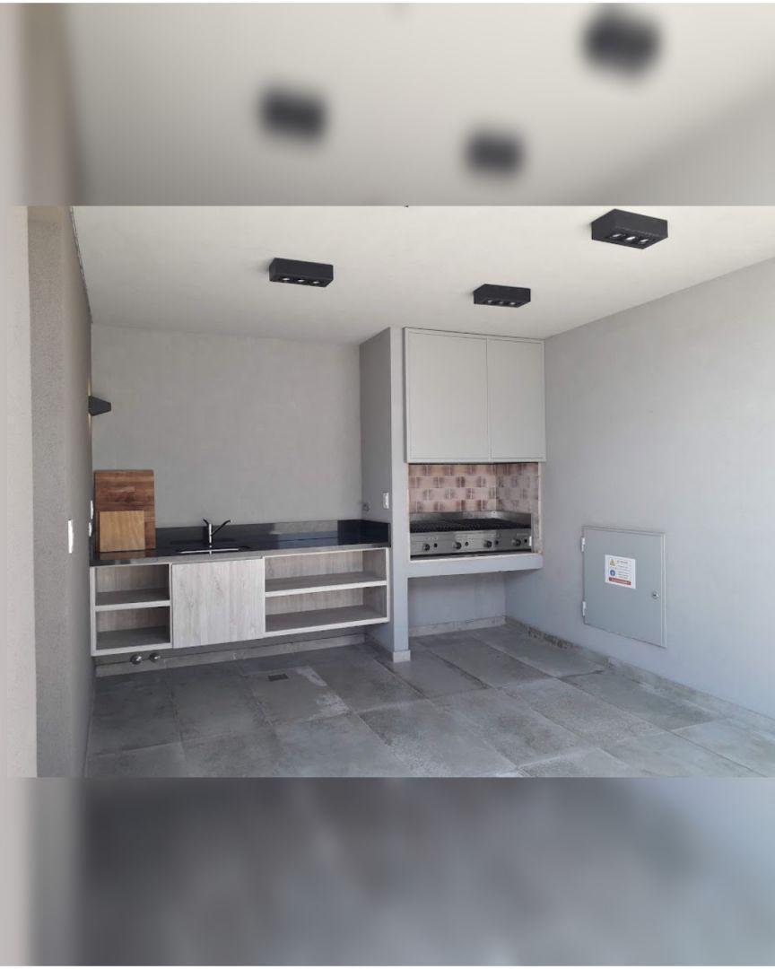 Foto de GRAN OPORTUNIDAD! Nuevo precio! Departamento 4 ambientes., imagen 4