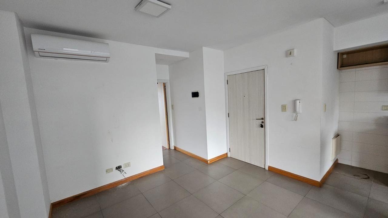 Departamento en alquiler con cochera- SUM