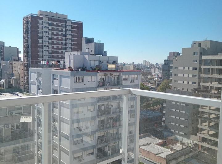 Monoambiente  a estrenar contrafrente con balcón puro sol!!!!! 2
